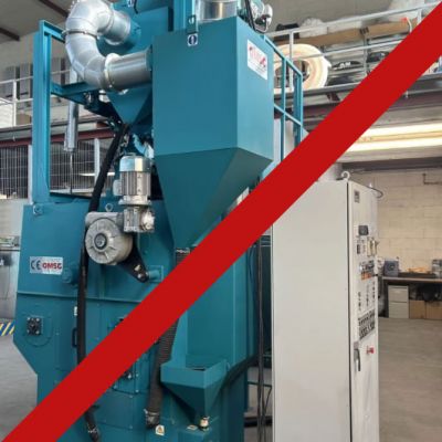 Gebrauchte OMSG Muldenband-Strahlanlage mit 7,5 kW Schleuderrad, pneumatischer Türe und ST-Separator